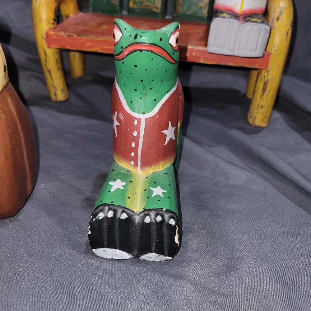 Vtg Hand Carved Folk Art Hand Painted Frog Cat Chicken Sat On A Bench Wooden - Picture 15 of 16